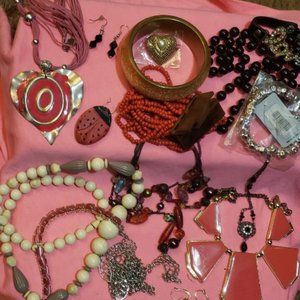 Jewelry Lot Estate Items Hearts Rhinestones Avon Pink Moonstone